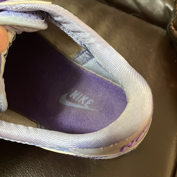 Nike Sweet Classic Sneakers - Picture 4 of 8